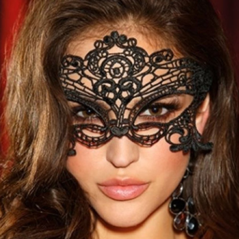 Embroidered Venice Mask